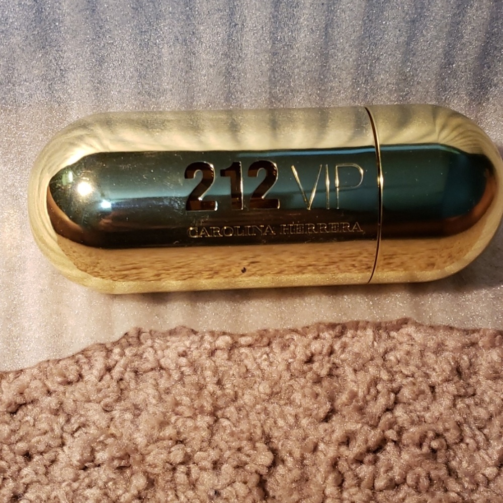 212 VIP Carolina Herrera